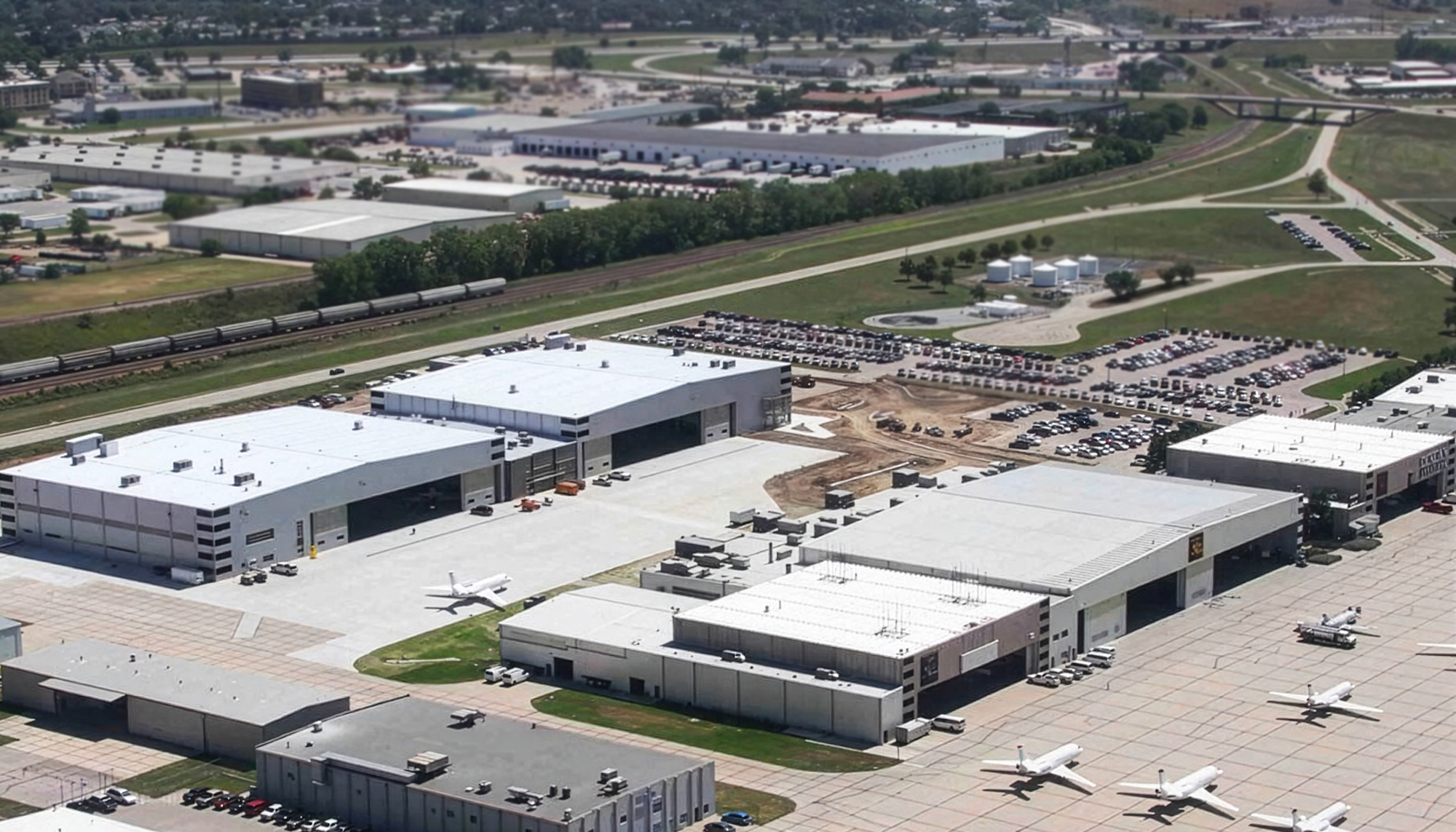 Aerial view of the Duncan Aviation Lincoln Maintenance Hangar campus featuring expansive aircraft maintenance hangars, integrated operational support facilities and coordinated aviation infrastructure designed to support larger aircraft and long-term service growth.