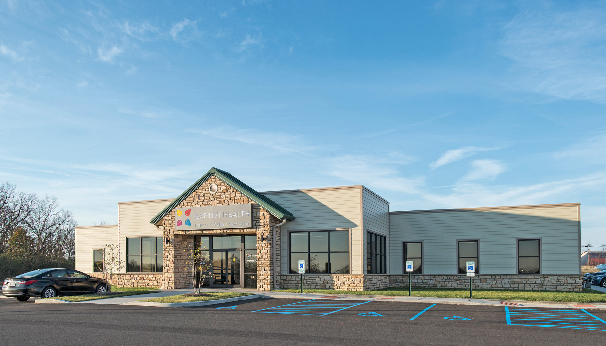 Exterior view of the Baptist Health outpatient facility featuring integrated clinical spaces, patient-focused access and a flexible healthcare environment designed to support efficient care delivery and future operational growth.