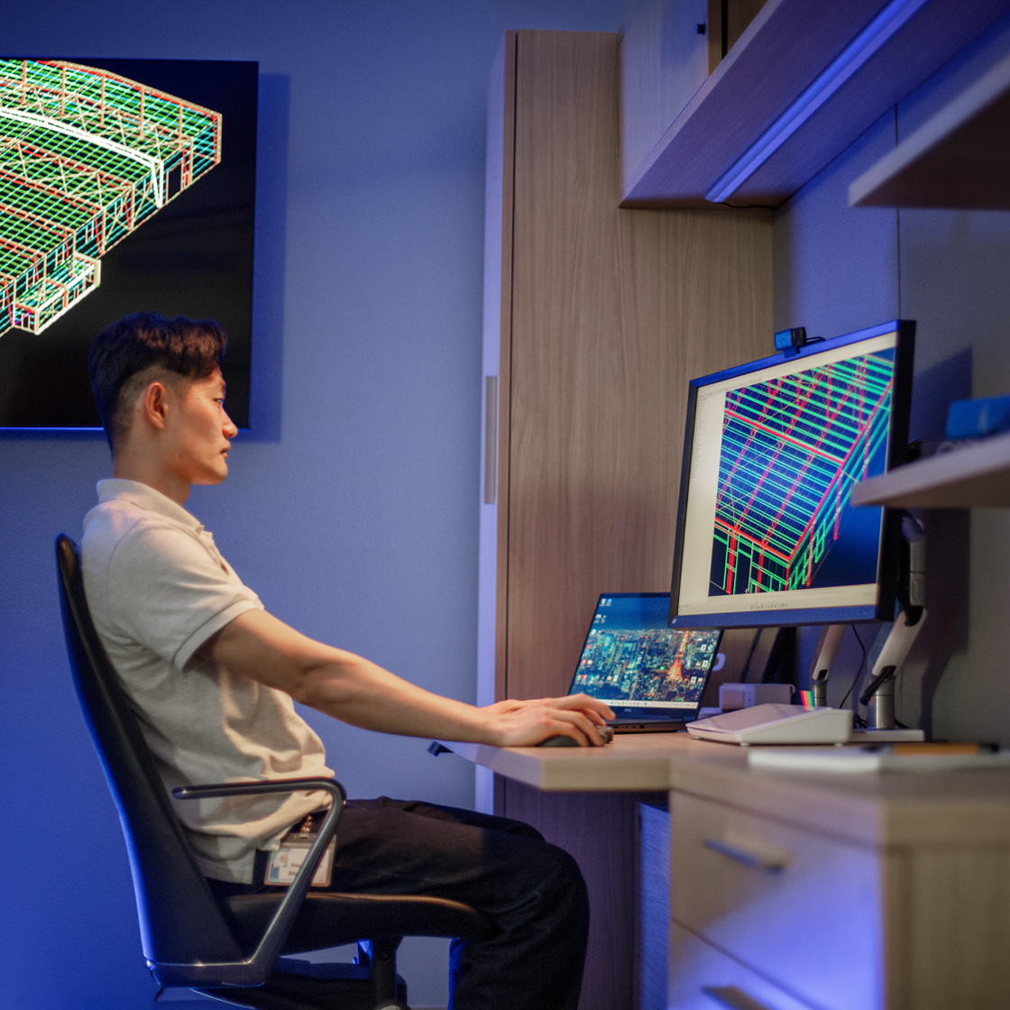 Worker using VP Command software